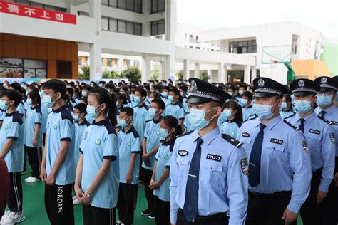 远离电诈校园行 警校共织“安全网”诈骗