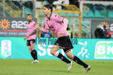 Palermo La Lega B Sui Social Celebra Il Gol Di Soleri Contro La