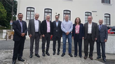 Equipe Da Diretoria E Conselheiros Dos Amigos Do Hc Visitam Obras Do