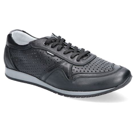 Krisbut Footwear Company | Kolekcje