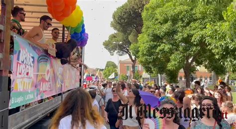 In Duemila A Latina Per Il Lazio Pride La Sorpresa Di Tiziano Ferro