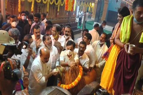 Video मुख्यमंत्री ने गोकर्णनाथेश्वर मंदिर में की पूजा अर्चना Chief