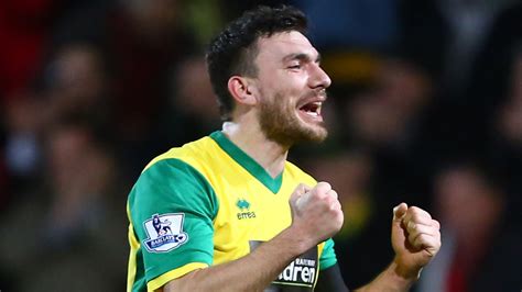 Former Norwich City Player Robert Snodgrass Retires Bbc Sport