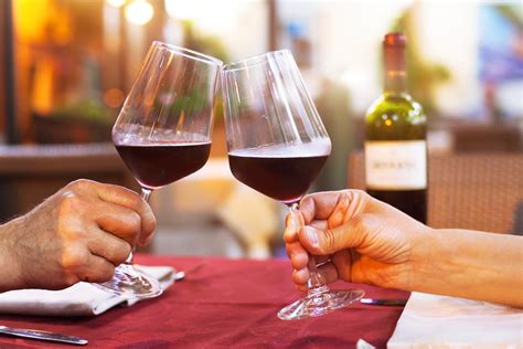 Best Hood River Breweries And Columbia Gorge Wineries For 2023