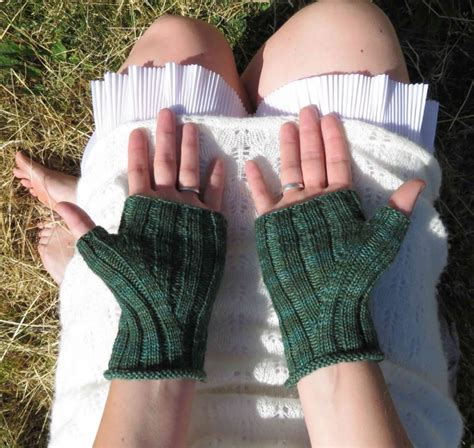 Pioneer Gloves – Bohoknits