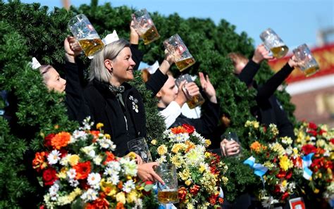 Beer Flows As Overcrowded Oktoberfest Opens In Munich