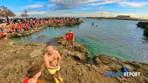 Il Tuffo Di Capodanno Nelle Foto Di Vito Massagli