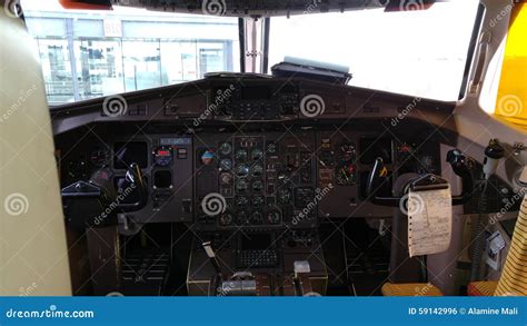 Cockpit editorial photo. Image of avion, atr72, plane - 59142996