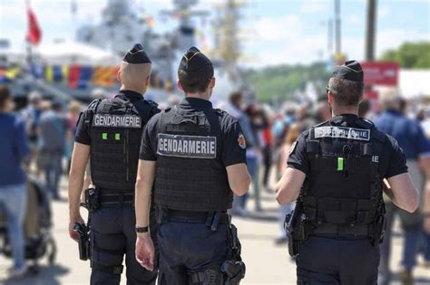 Tenue Gendarme Conseils Pour Choisir Et Histoire