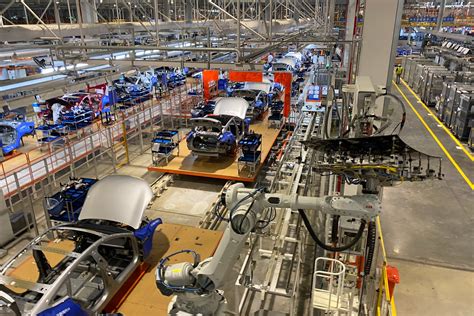 China S Automobile Manufacturing Sector Posts Revenue Growth