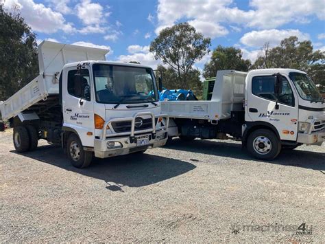 Hire Hino Hino Tipper Truck Max Load 5960 Kg Tipper Trucks In HUNTLY VIC