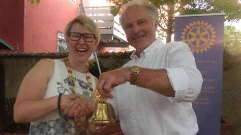 Wechsel Stabwechsel Beim Rotary Club