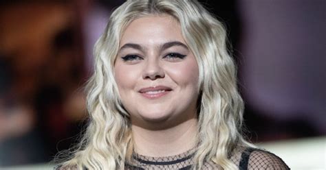 Louane Son Nouveau Single Secret Vid O Radio Contact Radio Contact