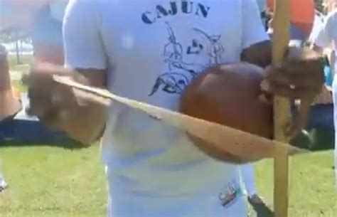 Cajun faz vídeos em homenagem ao Dia do Capoeirista ES HOJE