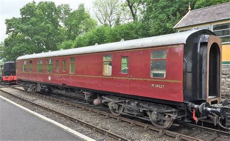 Vintage Mark 1 Carriage With Upgraded Gangways