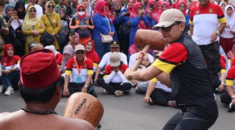 25 Wali Kota Ikuti Jalan Sehat Seru Promosikan UMKM Budaya Lokal