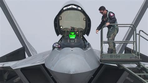 F 22 Raptor Pilot Maj Josh Cabo Gunderson 4k 60fps Reno Air Races 2022 Youtube