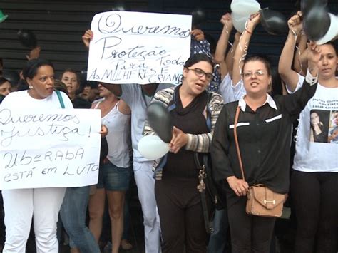 G1 Grupo Protesta E Pede Justiça Por Morte De Mãe E Gêmeos De Uberaba