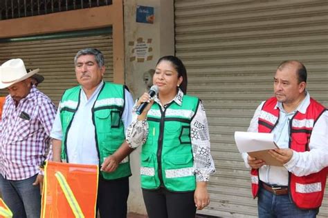 La Presidenta Lic Juani De La Cruz Sigue Trabajando Para Mejorar Un