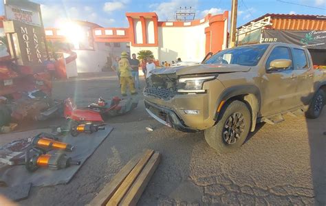 Cinco Lesionados En Choque De Auto Y Camioneta SateliteOnline Mx