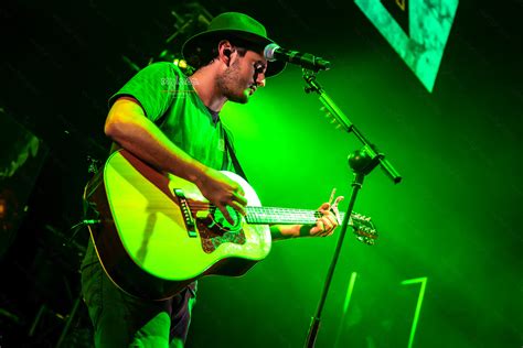 Las balas perdidas de Morat impactan en un WiZink Center lleno hasta la ...