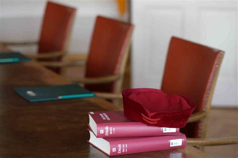 Ehrenamtliche Richter - und ihre Information über den Prozessstoff