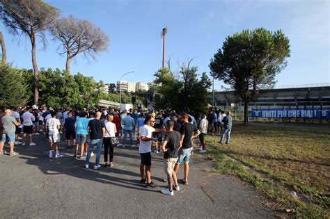 Lazio I Tifosi Sognano Il Flaminio Sit In Fuori Lo Stadio