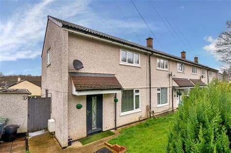 2 Bed End Terrace House For Sale In Swindon Wiltshire Sn2 £160 000