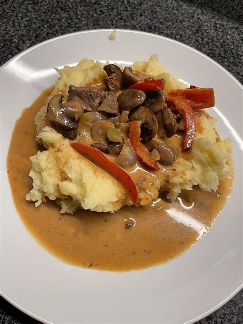 B Uf Stroganoff Mit Rinderfilet Kochen Und Essen Aus Leidenschaft