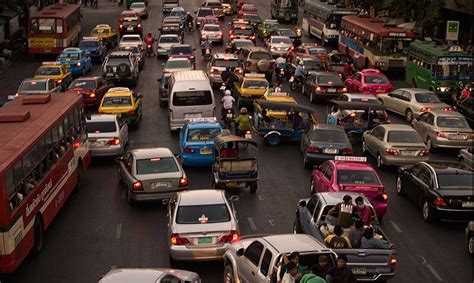 ¿una Ciudad Con Más Automóviles Que Personas