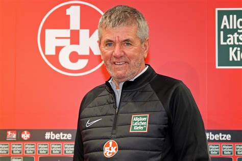 Erster Arbeitstag Von Fck Trainer Friedhelm Funkel Der Betze Brennt