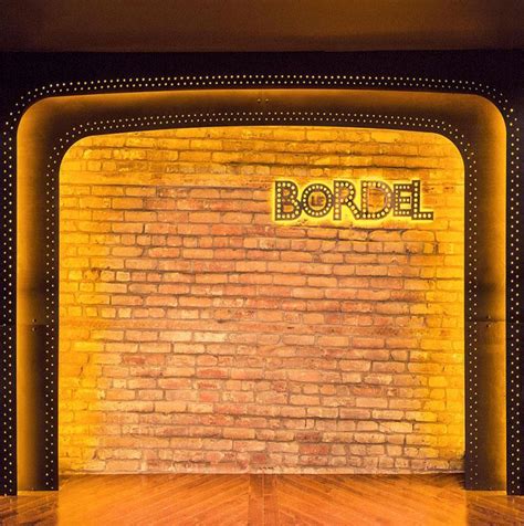 Bordel – Comedy Club | LumenTruss