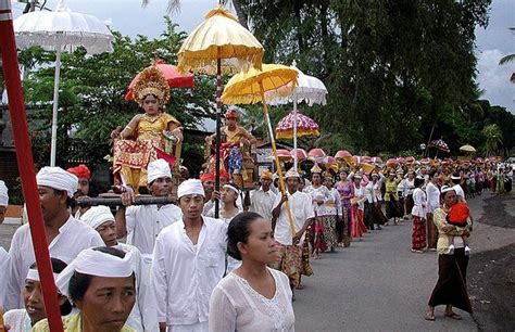 Otonan Sejarah Hari Raya Upacara Yadnya Di Bali