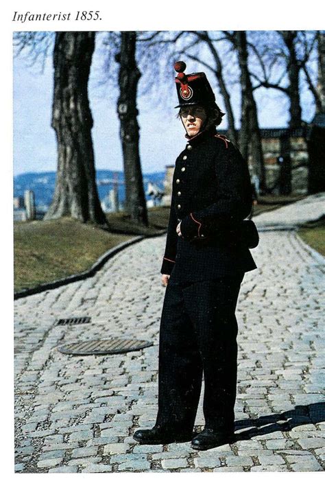 Norwegian uniforms. A pictorial.