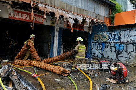 Tujuh Korban Kebakaran Toko Bingkai Di Mampang Sudah Teridentifikasi