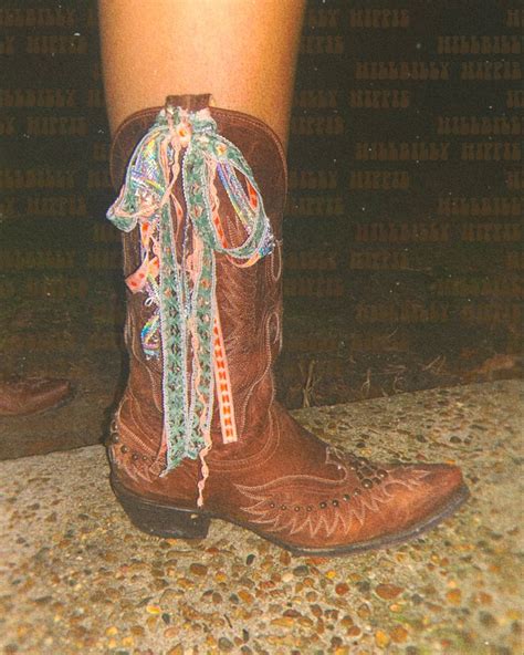 Idyllwind Cowboy Boots Thunderbird Western Outfit Inspiration DIY