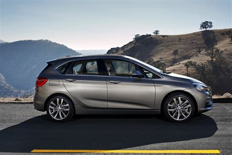 Bmw 2 Series Active Tourer Is Revealed Joins Premium Mpv Segment Autoevolution