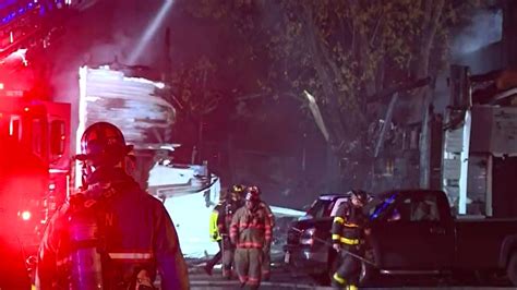 Small Plane Crashes Into New Hampshire Home Killing 2 People On Board Abc News