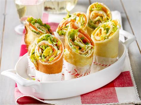 Pfannkuchen Wraps mit Frischkäse Lachs Füllung Rezept LECKER