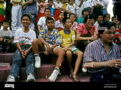 Singaporeans Singaporean People Families Tourists Visitors