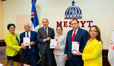 Mescyt Entrega Las Normas Para La Aprobaci N Evaluaci N Regulaci N Y