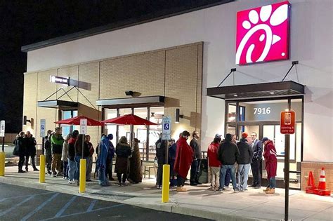 Customers Line Up In Cicero As First Chick Fil A Opens In Upstate Ny