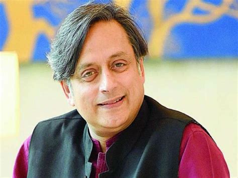 Relief To Shashi Tharoor Rajdeep Sardesai In Case Of Sharing False News Sc Prohibits Arrest