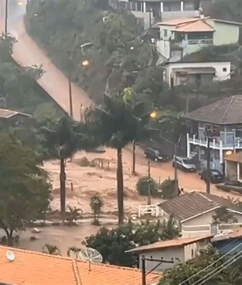 Fortes Chuvas Alagam Paraibuna E Derrubam Pontes