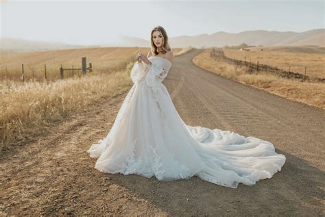outdoor wedding dresses 3