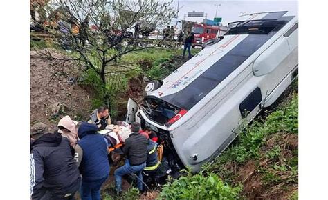 Kocaeli de devrilen servis midibüsündeki 8 kişi yaralandı Önce Vatan