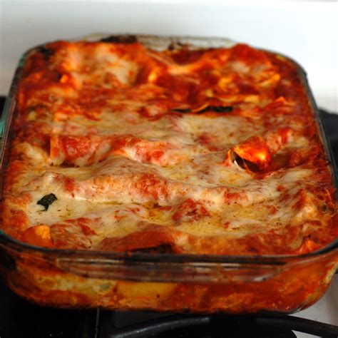 Beth Being Crafty: Squash and Spinach Veggie Lasagna!