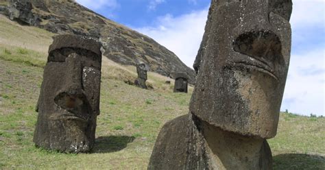 Caras De Piedra Por Jorge Sosa Opini N