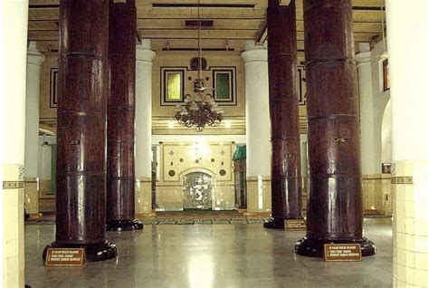 Uniknya Masjid Agung Demak Satu Di Antara Masjid Tertua Di Indonesia