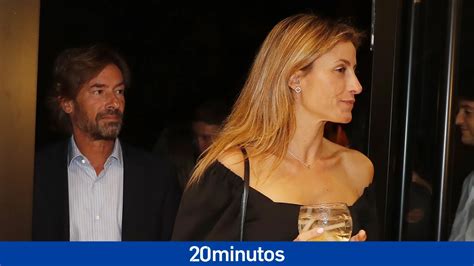 Santiago Pedraz Reaparece Con Una Elegante Mujer Tras Su Ruptura Con